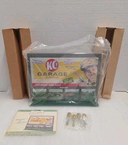 Hallmark kiddie car - car, corner